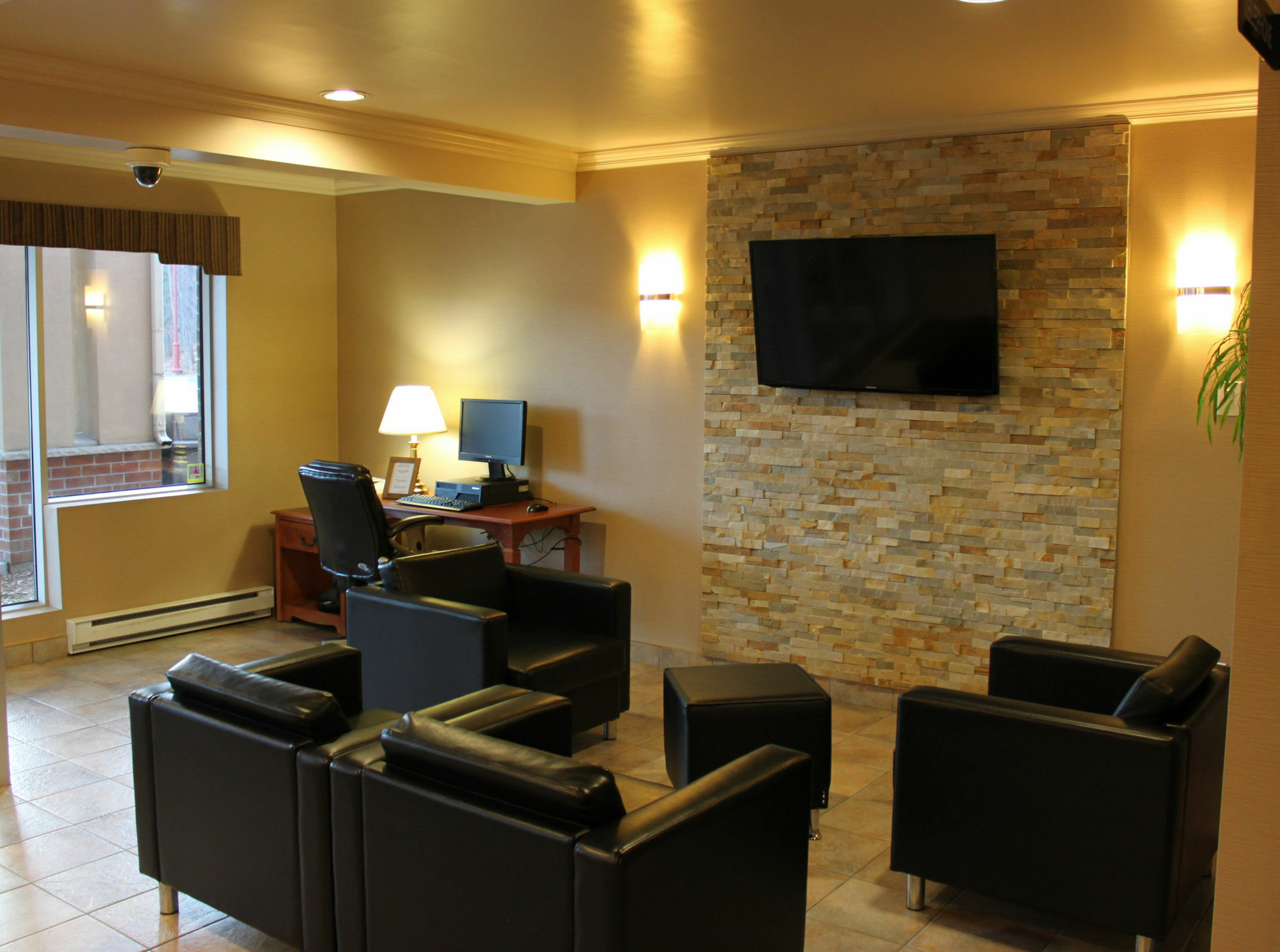 Hotel Comfort & 3*